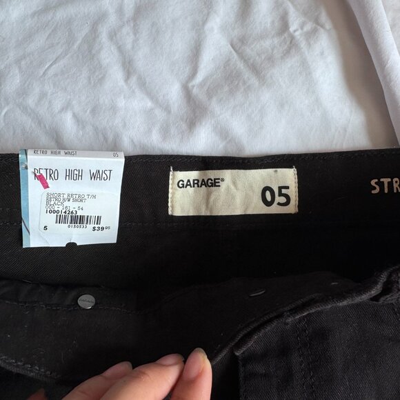 BRAND NEW Garage Retro High Waisted Black Shorts - Picture 2 of 4